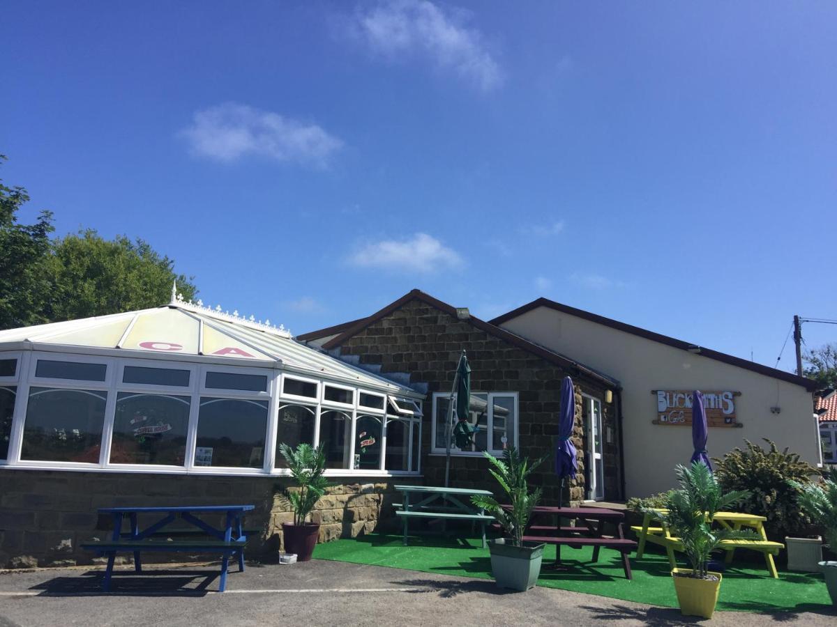 Blacksmiths Boutique B&B Robin Hood's Bay Exterior foto